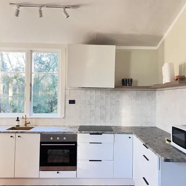 Charming 100 year old Villa, hotel v destinaci Te Kuiti