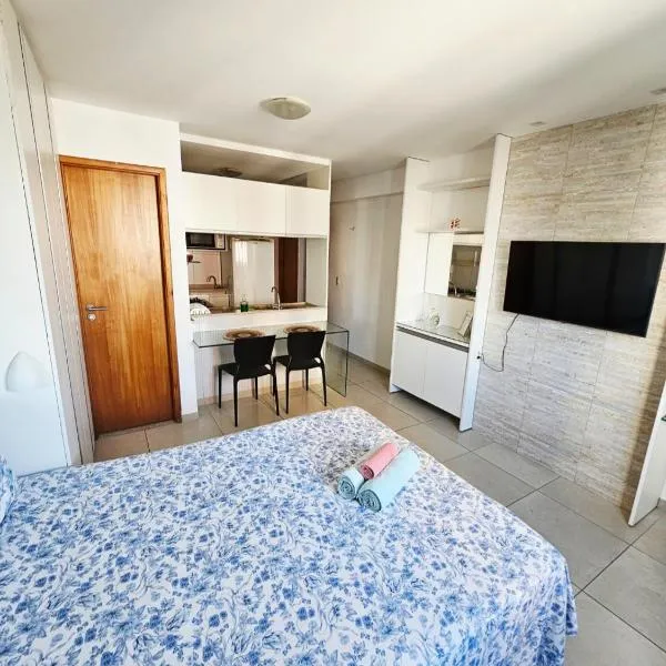 Flat a 350 metros do Shopping, hotel in Recife