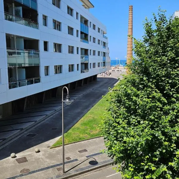 Gijon Playa Poniente con Parking incluido, hotel in Gijón