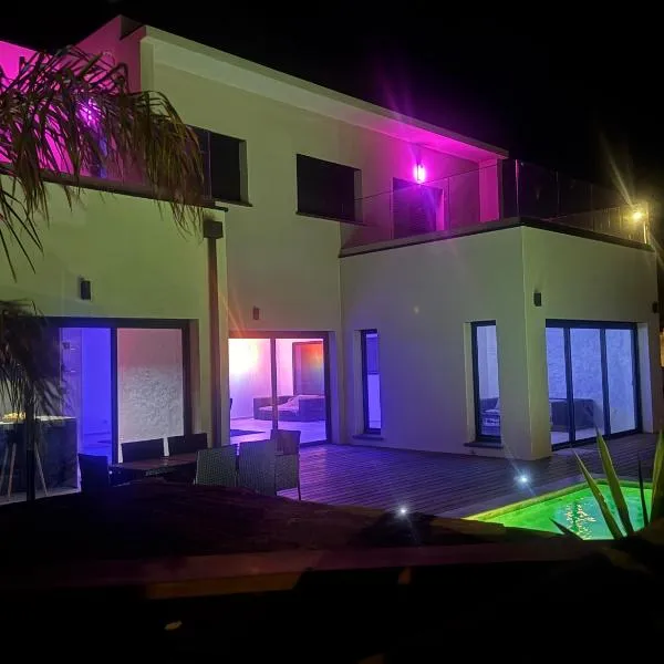 Villa luxueuse Halloween, viešbutis mieste Villetelle