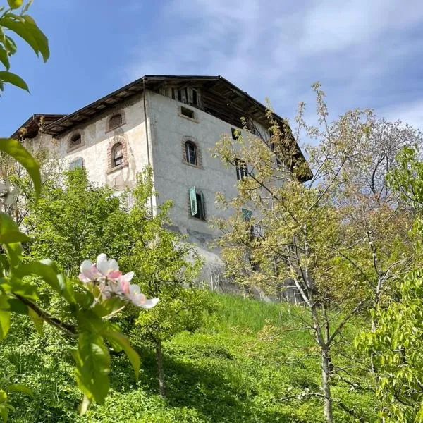 A D 1486 chambre, hotel in Cles