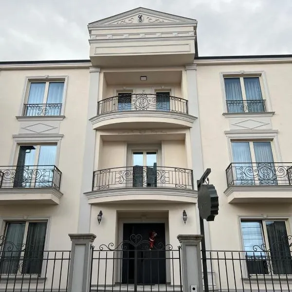 Vila Ermoza, hotel in Korçë