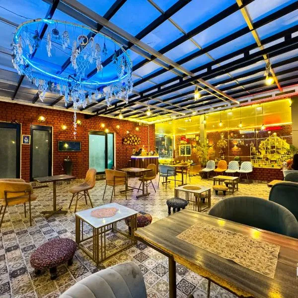 Wraveler Inn by Wraveler Hostels, hotel in Rishīkesh