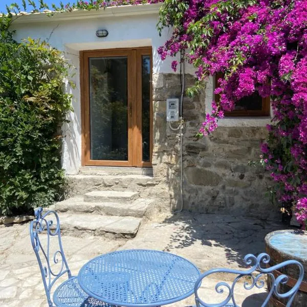 Moani, hotel in Ágios Panteleḯmon