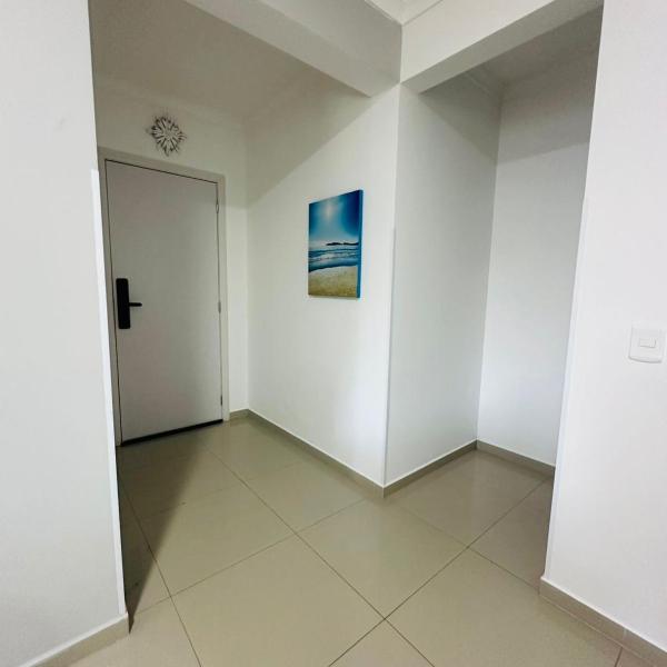 Apto em Bombinhas 2 quartos com 1 suíte, churrasqueira, vaga de garagem - Foto 5