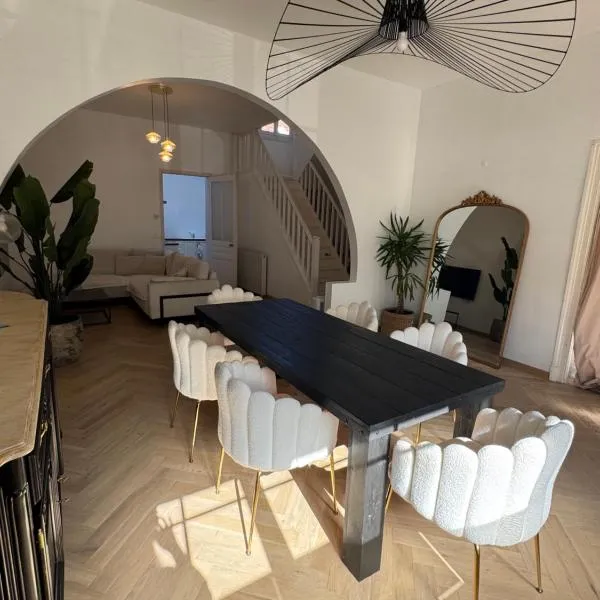 Maison de 140m2 à 300m de la plage, hôtel à Dunkerque
