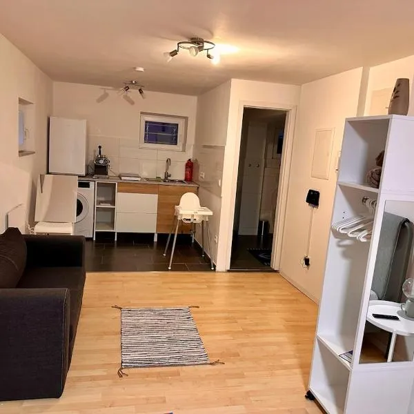 Central 30 sqm apt Obertürkheim, hotel em Stuttgart