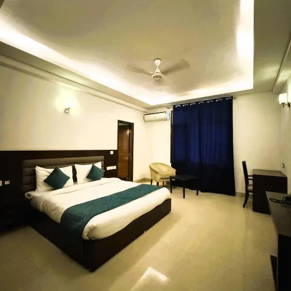 Tavisha Villa Film City Road Dadri Road, hotel v destinaci Noida