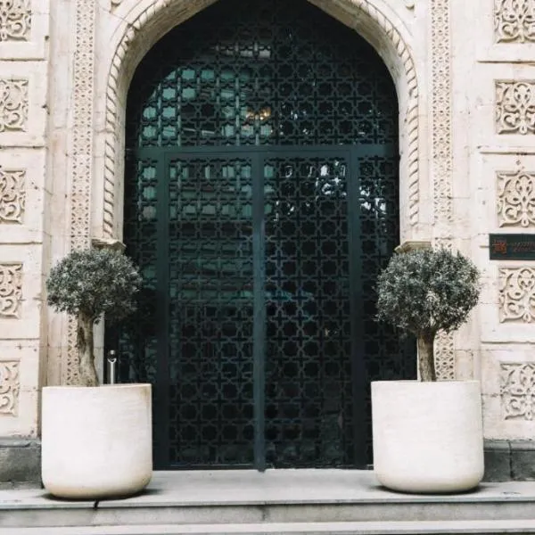 Qarvasla Hotel, hótel í Tbilisi City