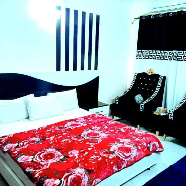 Hospitality Hub, hotel em Islamabad