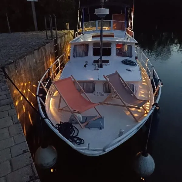 Logement insolite, Péniche Hollandaise, hotel i Cognac