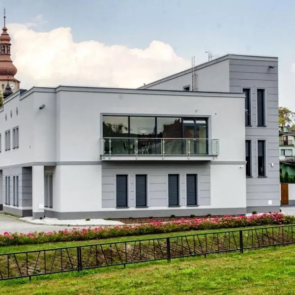 Uslugi Hotelowe Restauracja Rajska, hotel in Lubliniec