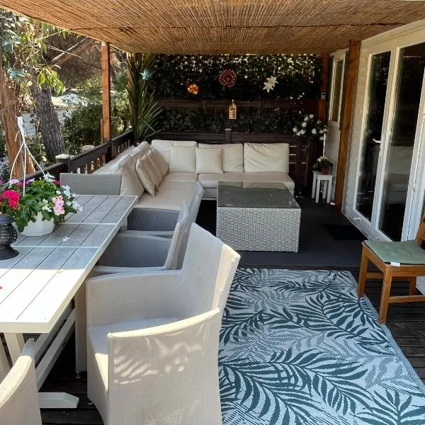 Bungalow vue mer Pampelonne St-Tropez, khách sạn ở Saint-Tropez