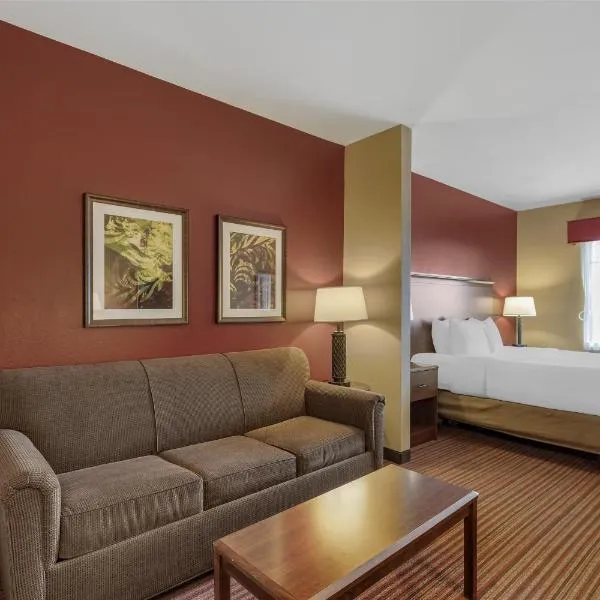 Best Western Plus Hudson Hotel & Suites، فندق في Hudson