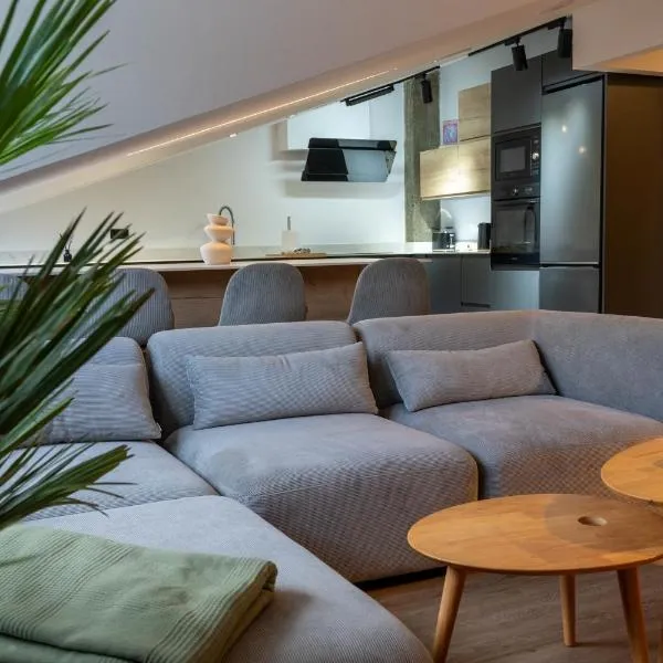 Apartamentos sarmiento - ático, hotel in Mondoñedo