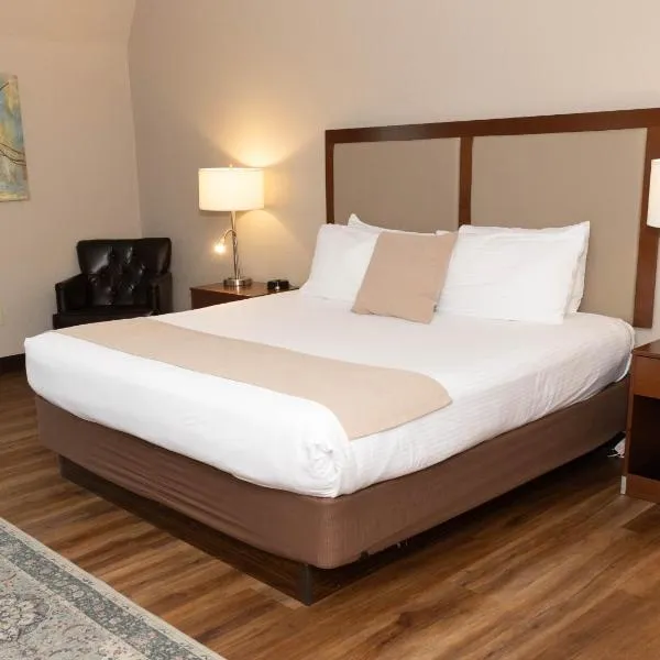 D. Hotel Suites & Spa, hotel in Holyoke