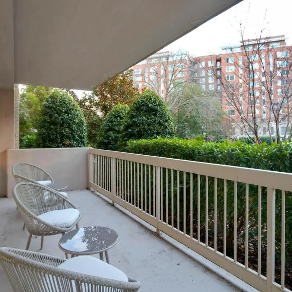 Spacius Apt W Excellent Amenities, Hotel in Arlington