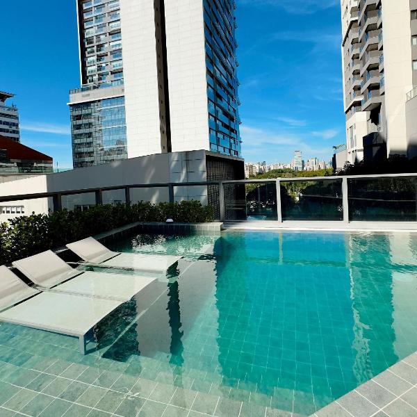 Apto completo em Pinheiros. Estilo e Conforto!