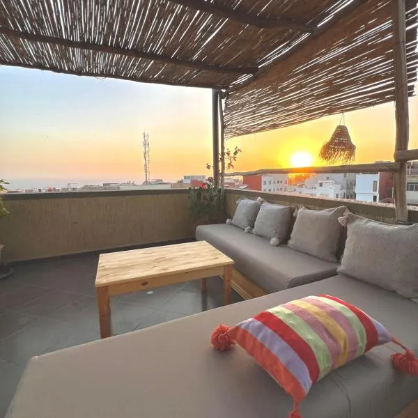 Surf & bask HOME, hotel in Tamraght Ouzdar