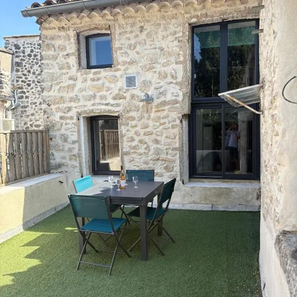 Atypical house with terrace, hotel em Salles-sous-Bois