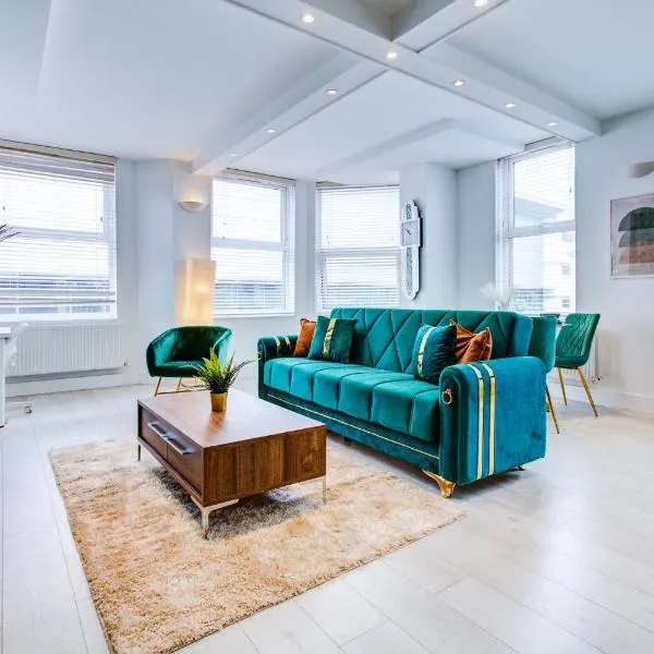 Stylish 1 bed Apt By Livra Estate Short Lets & Serviced Accommodation Sutton With Free Parking, hotel in Sutton
