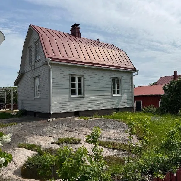 Villa with sauna in the heart of Porvoo, hotel a Porvoo