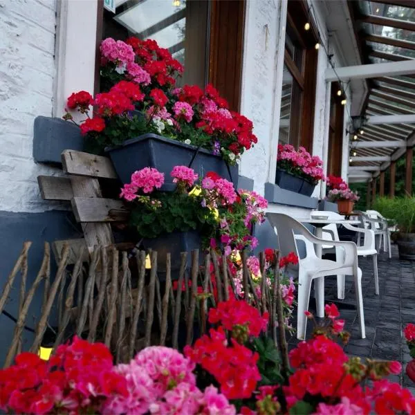 Hotel Le Chalet, hotell sihtkohas La Roche-en-Ardenne