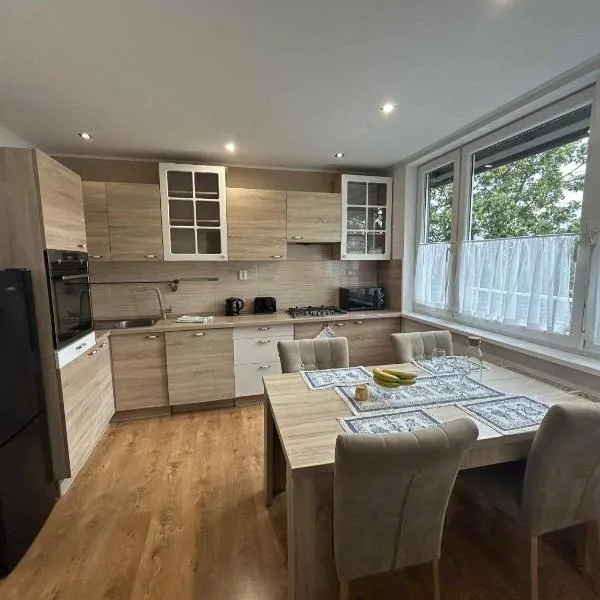 Apartmán pod lesom - rodinný oddych neďaleko Bojníc, hotel in Prievidza