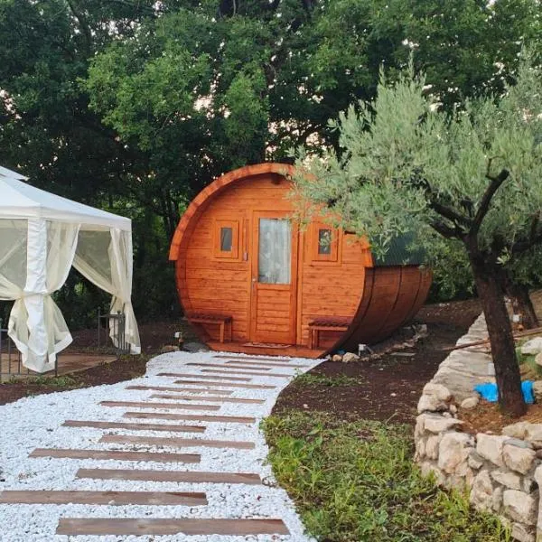 GioiaVitae - Bed-in-Botte - Dormire in vigna, hotel di Luogosano