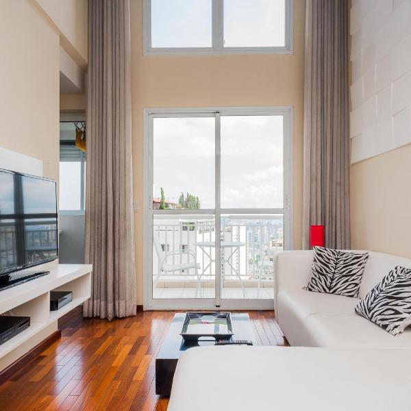 BHaus Morumbi Impression - Loft Duplex 50m2 com Linda Vista 13o andar - Cama Queen - Academia - Piscina - Vaga de Garagem - Mini Mercado - Portaria 24h - ip3