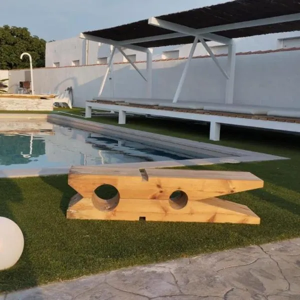 La pinza roja, Hotel in Cádiz