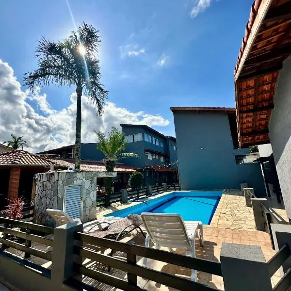 POUSADA OHANA, SUITES ao LADO DO SESC BERTIOGA, e PROXIMO A PRAIA, khách sạn ở Bertioga