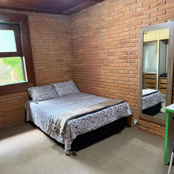 Quarto privado no Centro, hotel v destinaci Botucatu