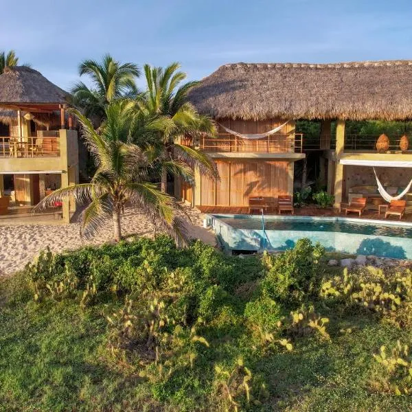 UtopiAmar Beach House & Suites, hotel v destinaci Santa María Tonameca