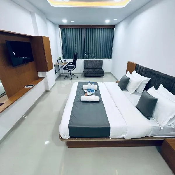 Hotel 4 Season, hotel in Vadodara
