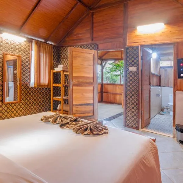 Kampung Bingo Glamping & Resto by Great Bali Villas, hotel v destinaci Bedugul