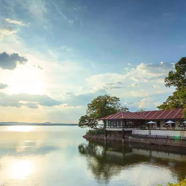 EKHO Lake House, hotel in Polonnaruwa