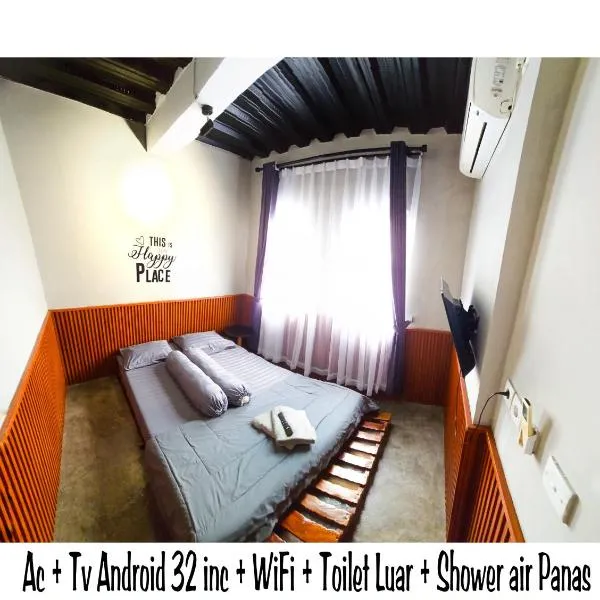 Cilacap Guest House , Penginapan lokasi strategis di Depan terminal bus cilacap, hotel a Cilacap