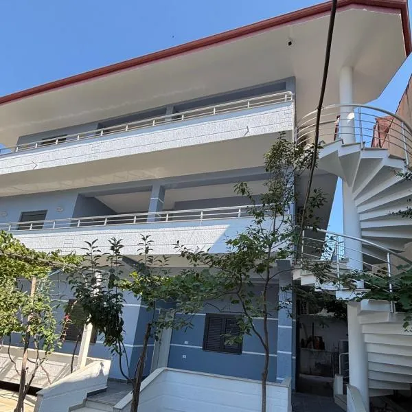 Ferienhaus Qelia, hotel in Durrës