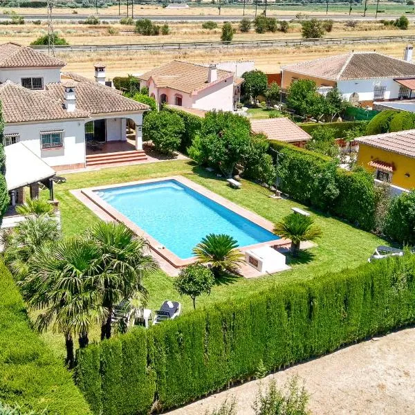 Villa B & G Pool Relax Gardens, ξενοδοχείο σε Bobadilla