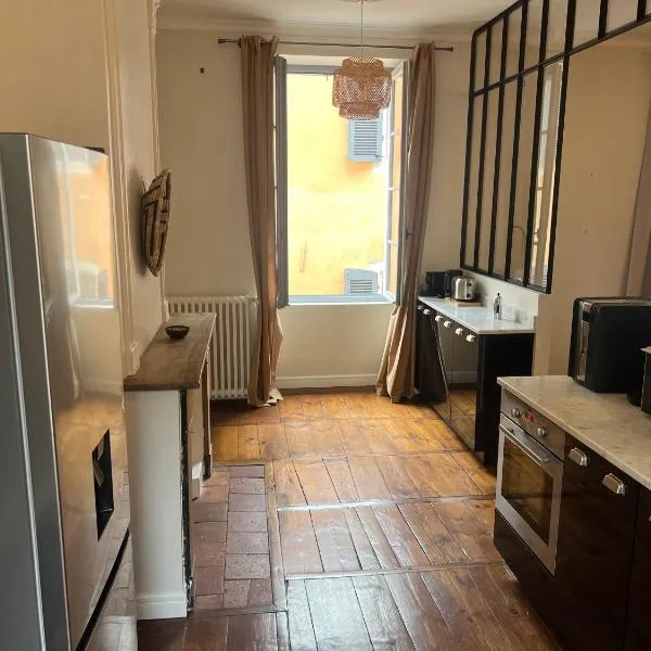 Beautiful accommodation - Hypercentre Marketplace, hotel in Cahors