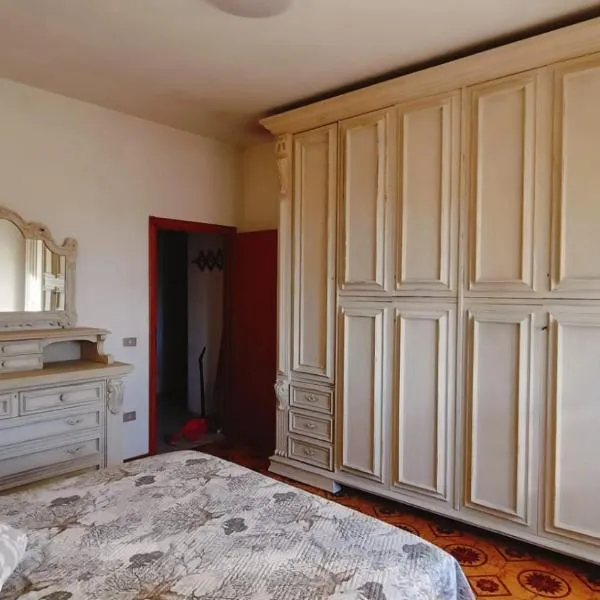 A casa di Ilaria, ξενοδοχείο σε Venturina Terme