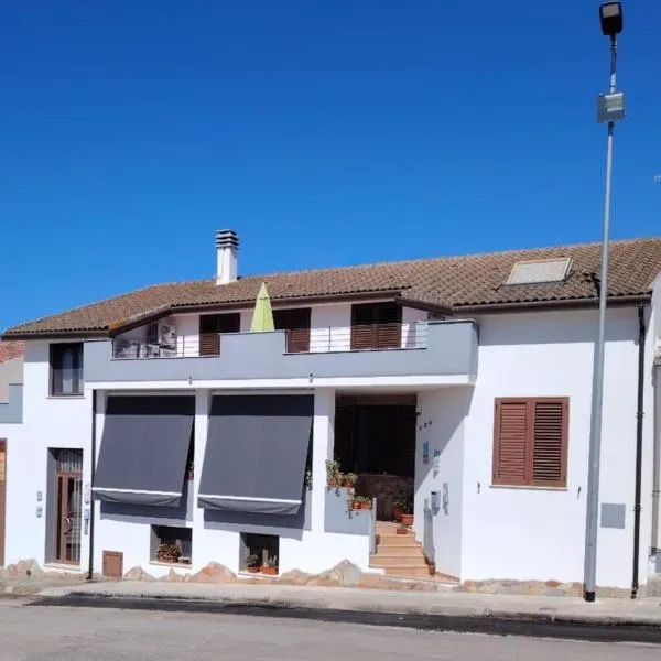 Zeus Casa Vacanza, hotel v destinaci Olmedo