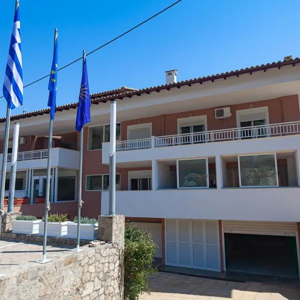 Fenix Apartments, hotel in Mola Kalyva