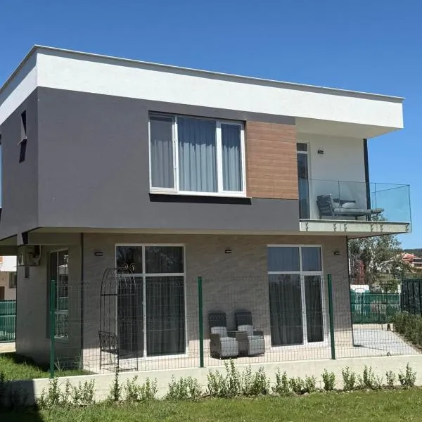 Aurum Villas Smokinya Beach, hotel di Sozopol