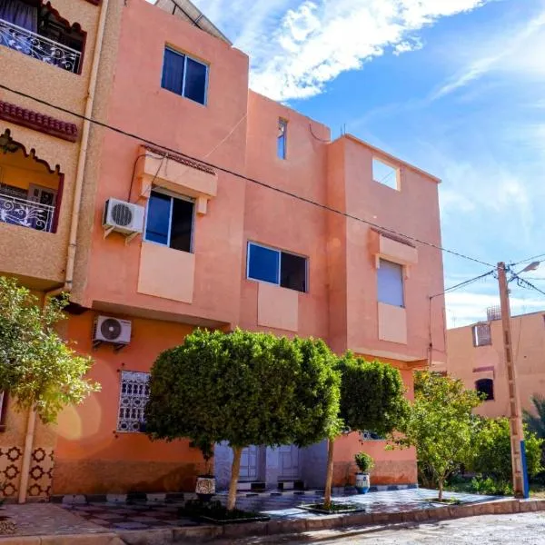 Spacious Apartment with Motorcycle Garage, Free Parking, and Air Conditioning, hotel in Er Rachidia