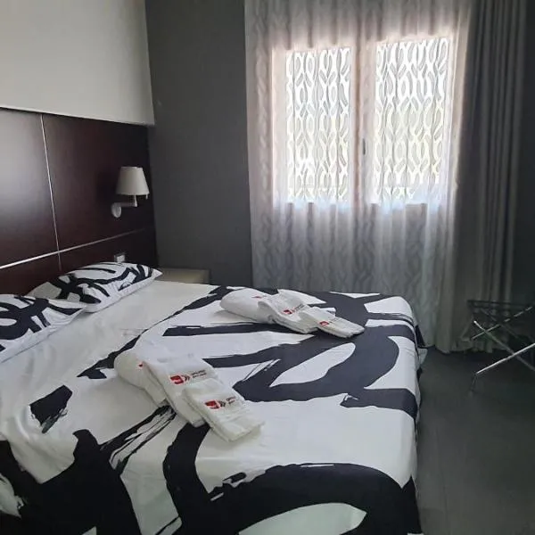 CRI'S & YOU guest room, hotell i Cosenza