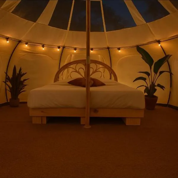 Glampingtelt telt i naturens hjerte, hotel in Bryrup
