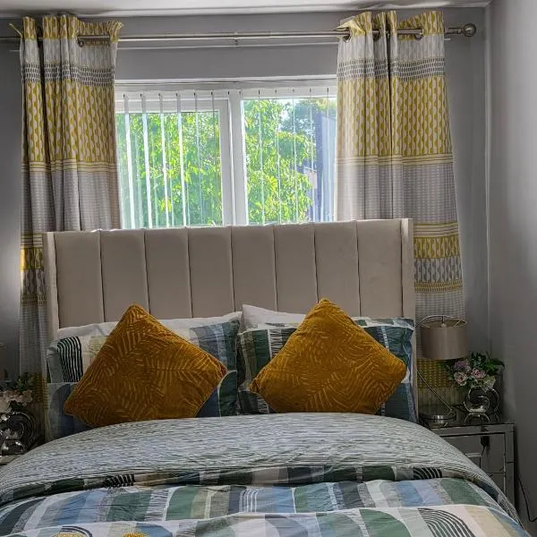 Stylish and Comfortable Home, hotel in Beeston