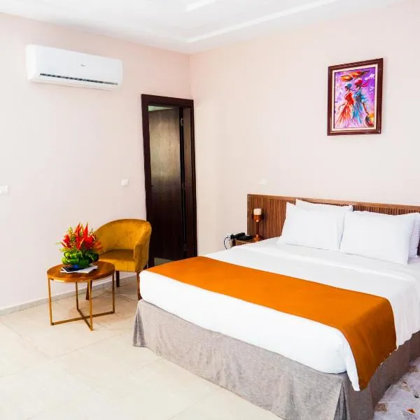 Hôtel KEMAKA, hotel en Abiyán